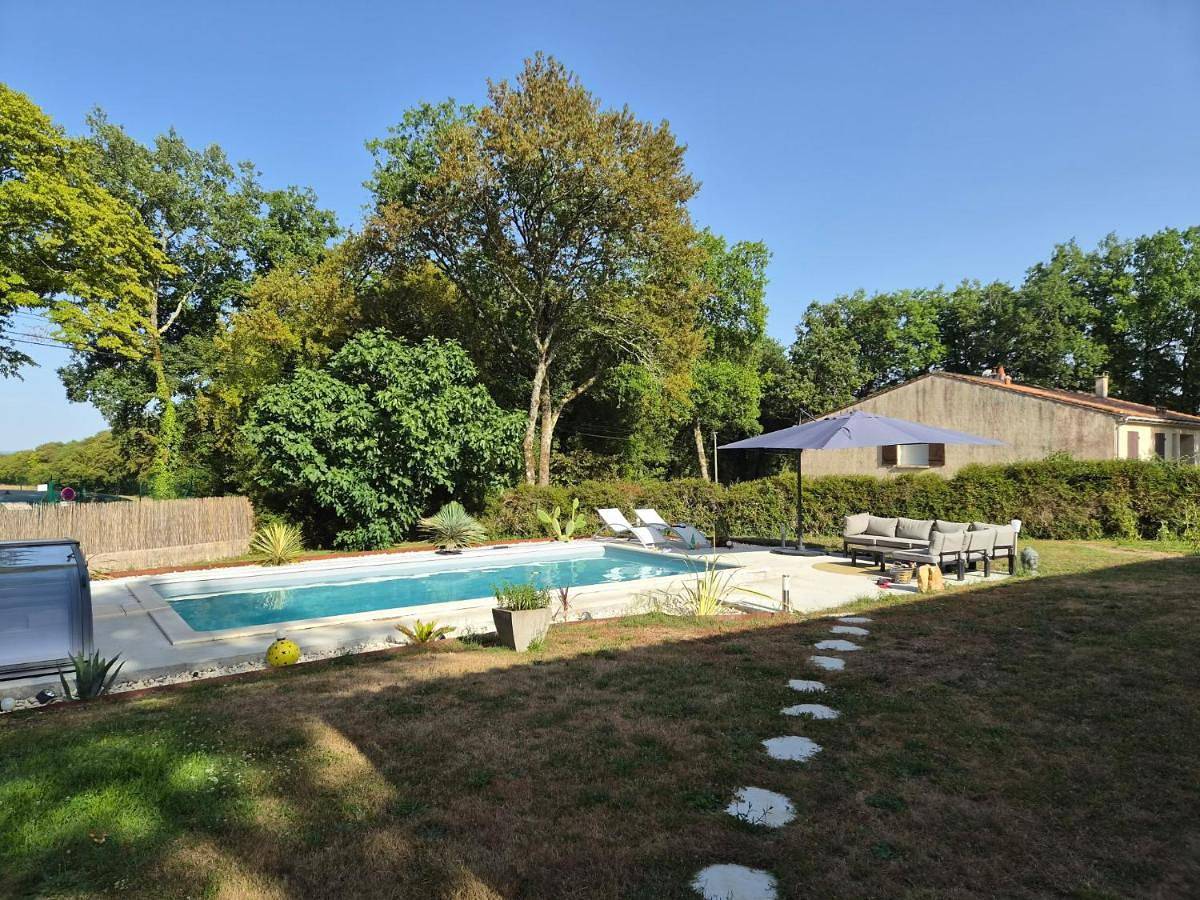 Maison nature in Mazeray, Région de Saint-Jean-d'Angély