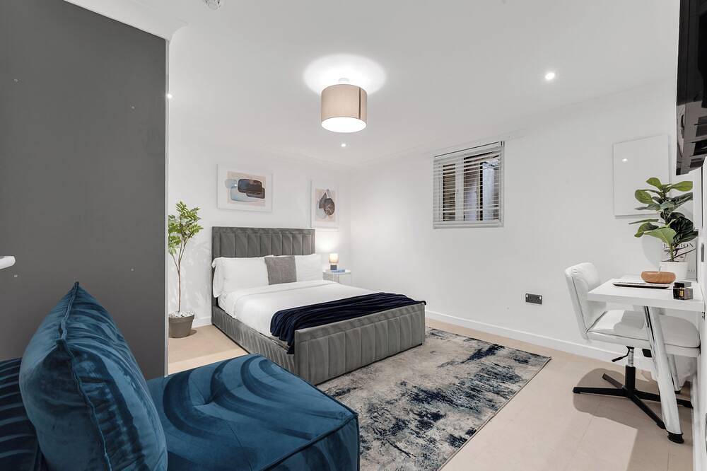 Apartamento entero, Bedroom London Modern Studio Suite Wanstead Cosy Clean Central Close Metro in Newham (Londres), Londres