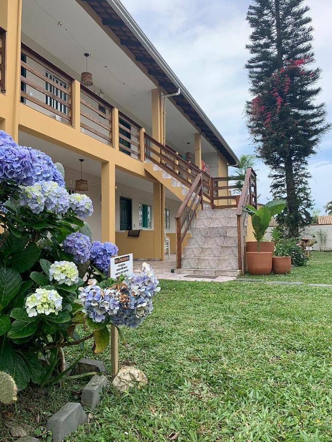 Casas e apartamentos de temporada para 6 pessoas, com terraço e jardim, com animais de estimação em Itapoá