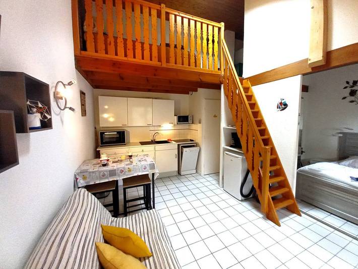 Gîte pour 4 personnes, avec terrasse et piscine à Les Mathes - 4