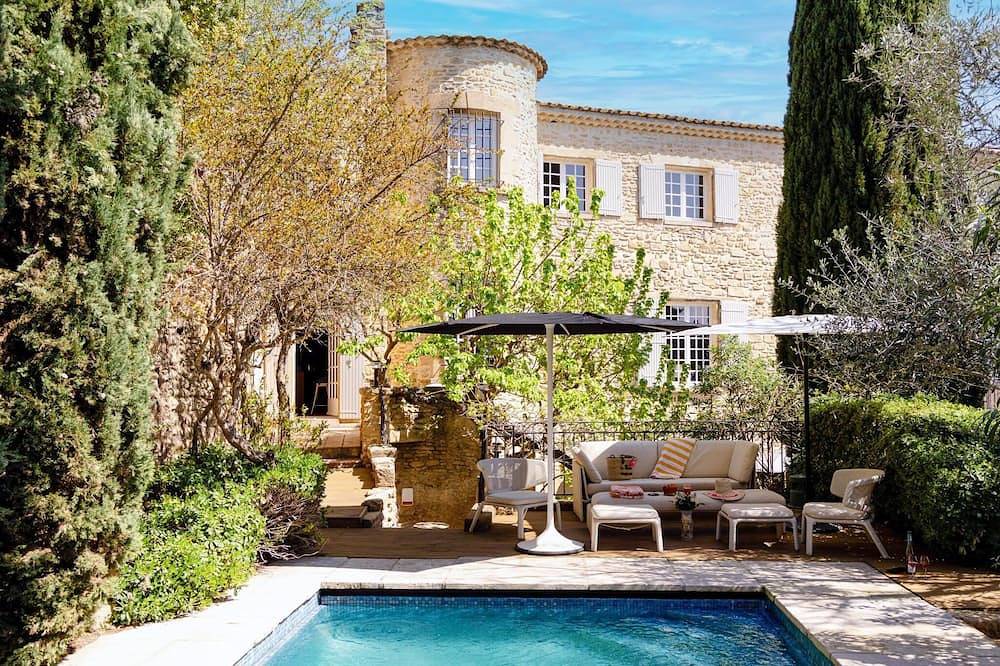 Old monastery in the heart of village with pool in Châteauneuf-du-Pape, Vaucluse