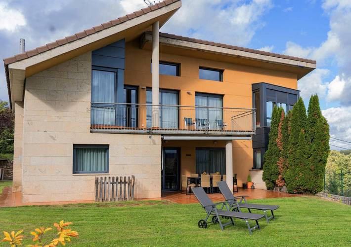 Chalet para 8 personas, con Balcón además de Jardín y Vistas al lago en Soria - 2