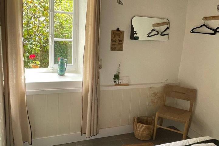 Gîte pour 8 personnes, avec jardin, animaux acceptés à Bussière-Badil - 3