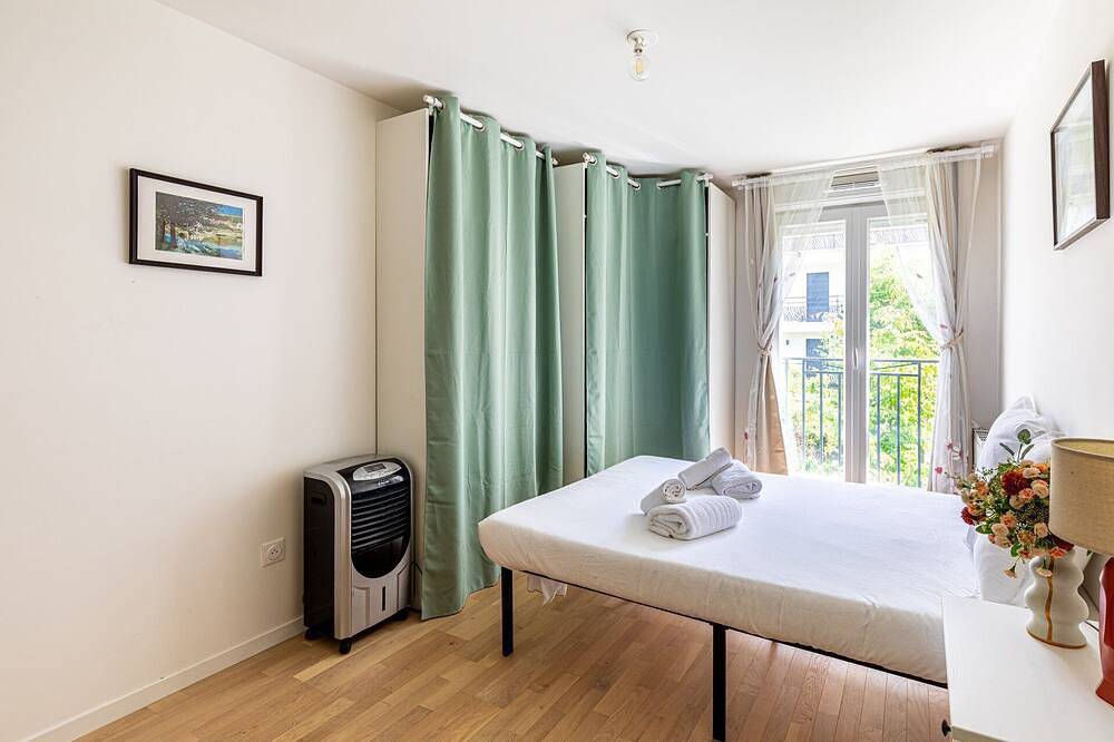 Ganze Wohnung, Guestready - Cosy Stay between Paris & Disneyland in Noisy-le-Grand, Seine-Saint-Denis