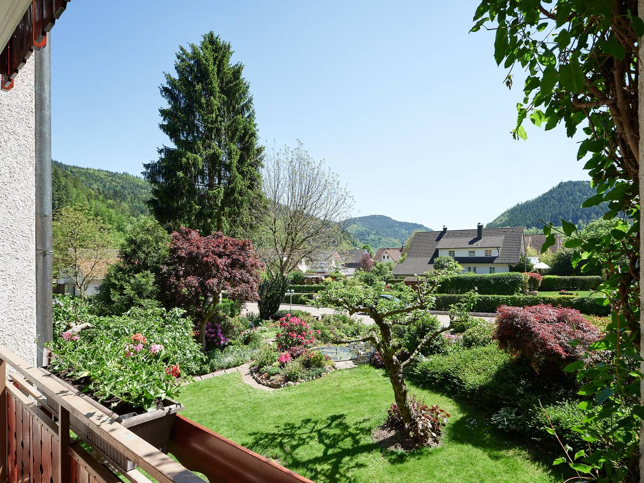 Hotel Garni Café Schacher - Doppelzimmer, 26qm mit Dusche/Wc und Balkon in Oberwolfach, Kinzigtal