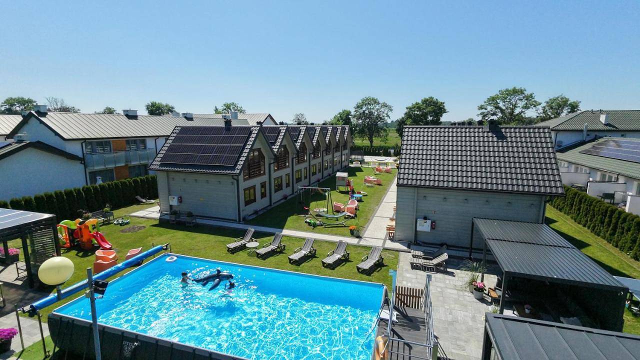 Domki Gala- blisko plaży, basen z podgrzewaną wodą , sauna , parking in Grzybowo, Baltic Sea Pomerania