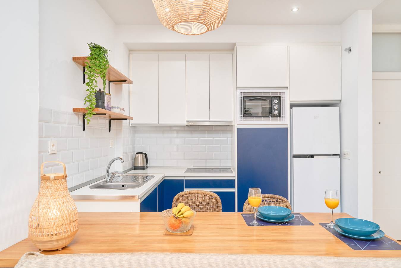 Apartamento entero, Apartamento en Almuñecar con terraza privada, Wi-Fi y aire acondicionado in Casco antiguo de Almuñécar, Almuñecar