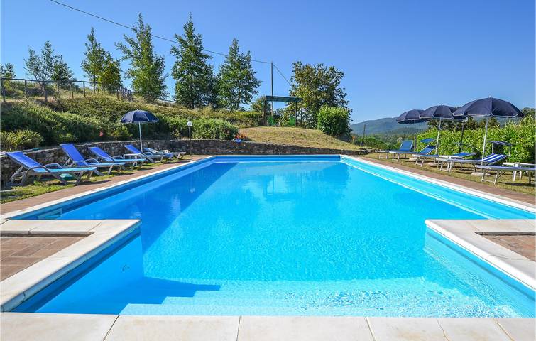 Apartamento de lujo de 70 m2 con aparcamiento, piscina, jardín, cocina y aseo in Umbertide, Valtiberina