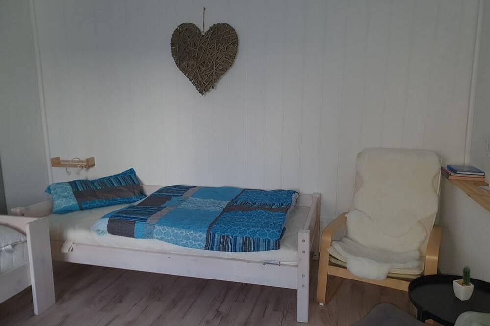Ganze Wohnung, 4-Bett-Ferienwohnung Johann - Eifelhaus Franziska in Schutz, Vulkaneifel