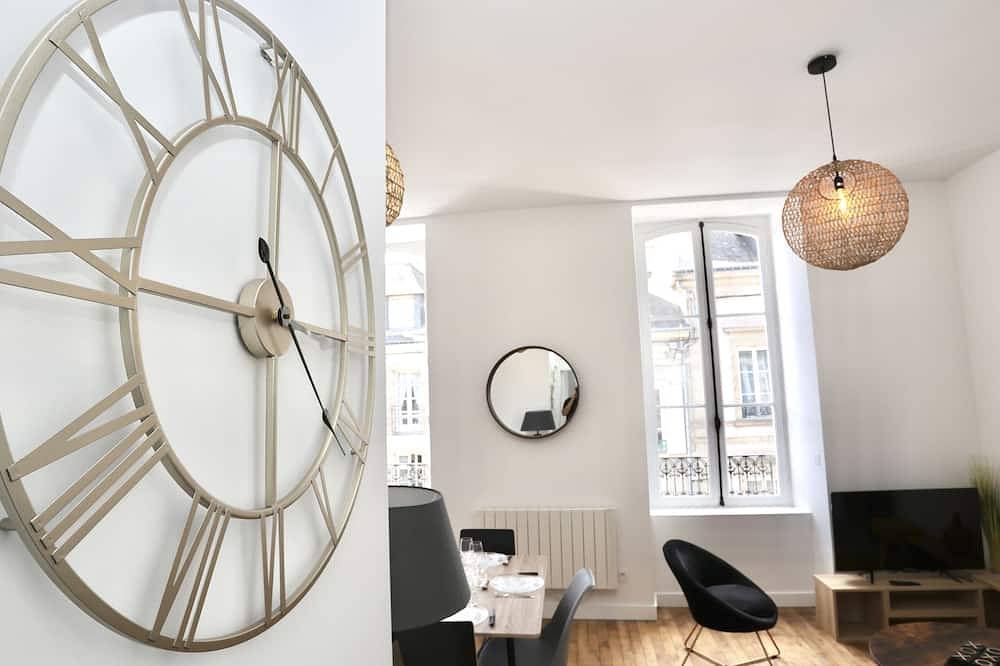 Apartamento entero, Napoléon Gare 6 ★ T2 ★1er etage ★ Bylocly in Pontivy, Pontivy region