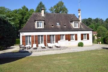 Gîte pour 8 personnes, avec vue et jardin à Calès
