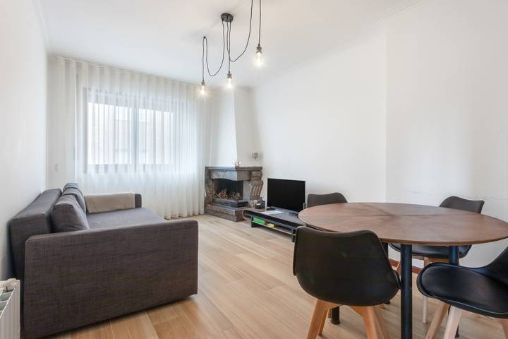 Holiday Home 'Beautiful Apartment Facing The Sea' with Wi-Fi in Esmoriz, Aveiro District