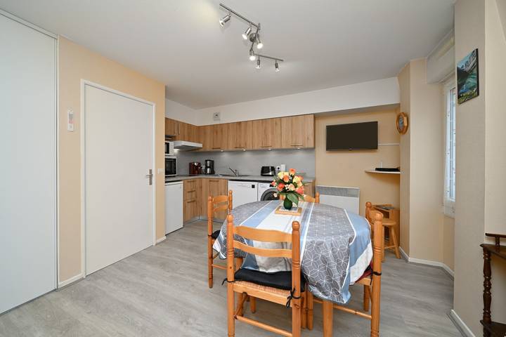 Apartamento entero, Centro de Cauterets, Parking Privado, Termas y Esquí a Pie in Cauterets, Parque nacional de los Pirineos