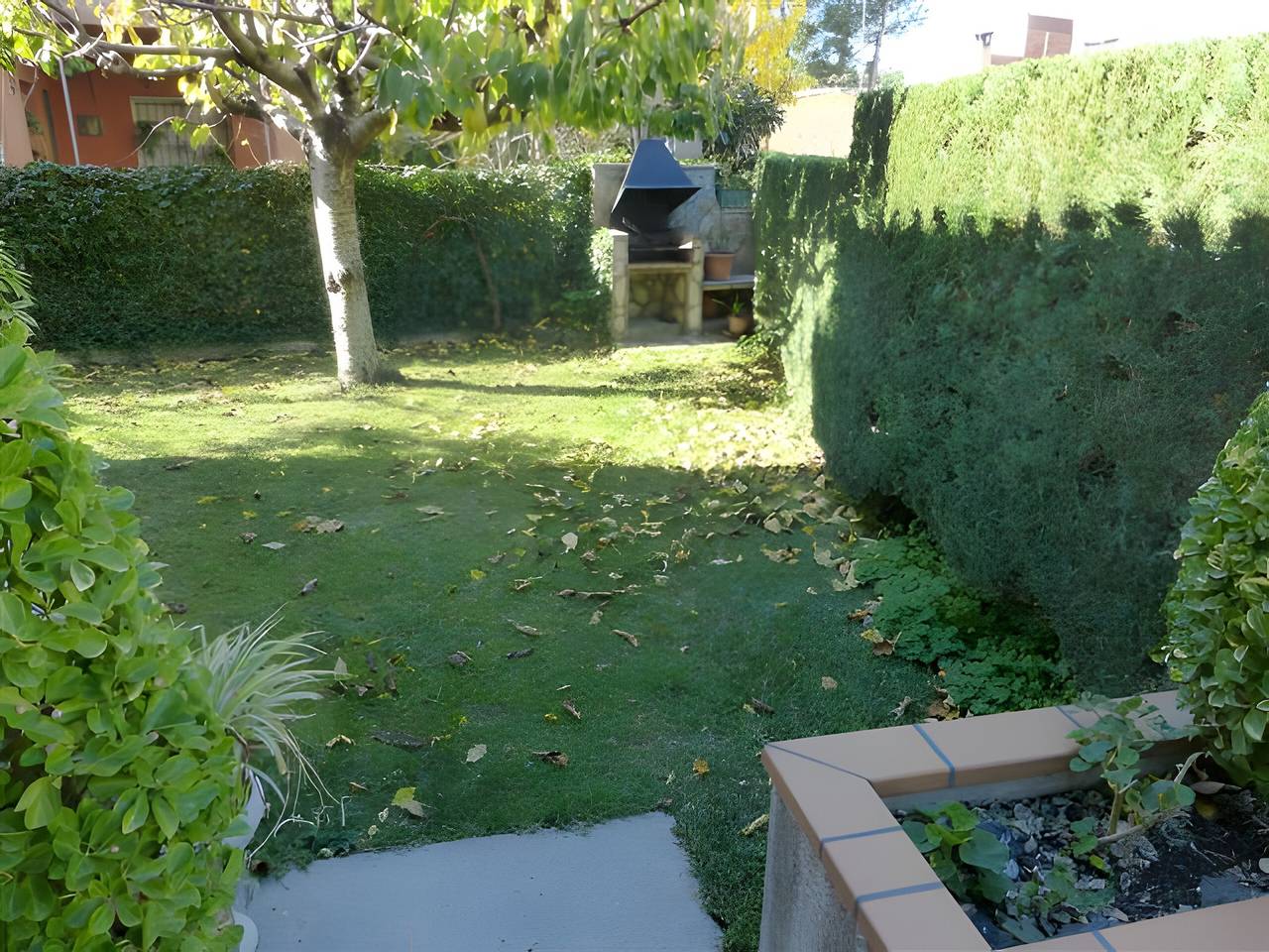 Ferienhaus 'Rocamar' mit Bergblick, privater Terrasse und Klimaanlage in l'Escala, Oberampurien