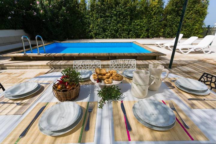 Maison de vacances pour 6 personnes, avec terrasse et vue ainsi que piscine et jardin, animaux acceptés à Casarano