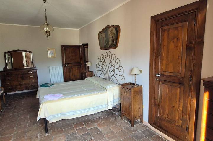 Fabulous Abruzzo Villa Sirente view in Castelvecchio Subequo, Regionalpark Sirente-Velino