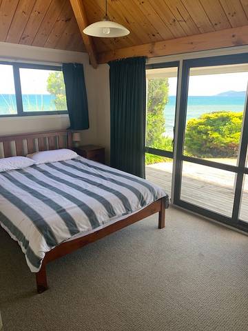 Holiday Home for 20 People in Paraparaumu, Wellington, Photo 1