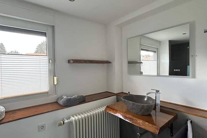 Ganze Wohnung, Ferienwohnung zum Stachelbaum in Dornburg-Thalheim in Dornburg, Landkreis Limburg-Weilburg