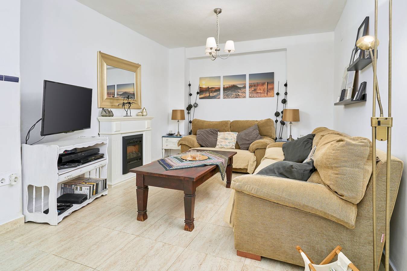 Maison de vacances « De Tio » avec terrasse privée, Wi-Fi et climatisation in Playa de Torre del Mar, Torre del Mar