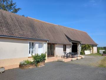Gîte pour 4 personnes, avec jardin et sauna ainsi que jacuzzi et terrasse dans Centre-Val de Loire