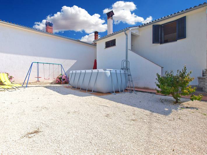 Location de vacances pour 4 personnes, avec piscine et balcon à Svetvinčenat - 4