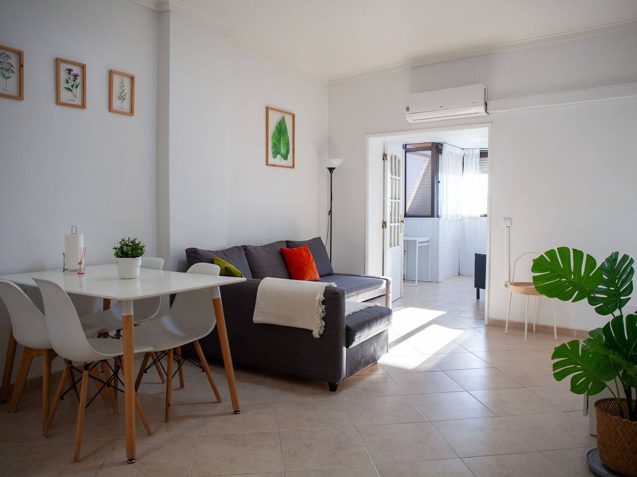 Ganze Wohnung, Just4u Wohnung 2 mit Ac in der Nähe von Lissabon und Strand in Almada, Halbinsel von Setúbal