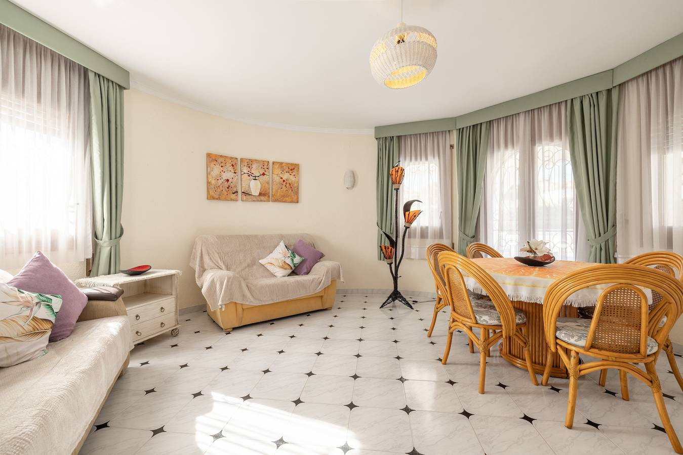 Ferienhaus 'Paraiso Para 4' mit Gemeinschaftspool, Wlan und Klimaanlage in Mont-roig del Camp, Costa Dorada