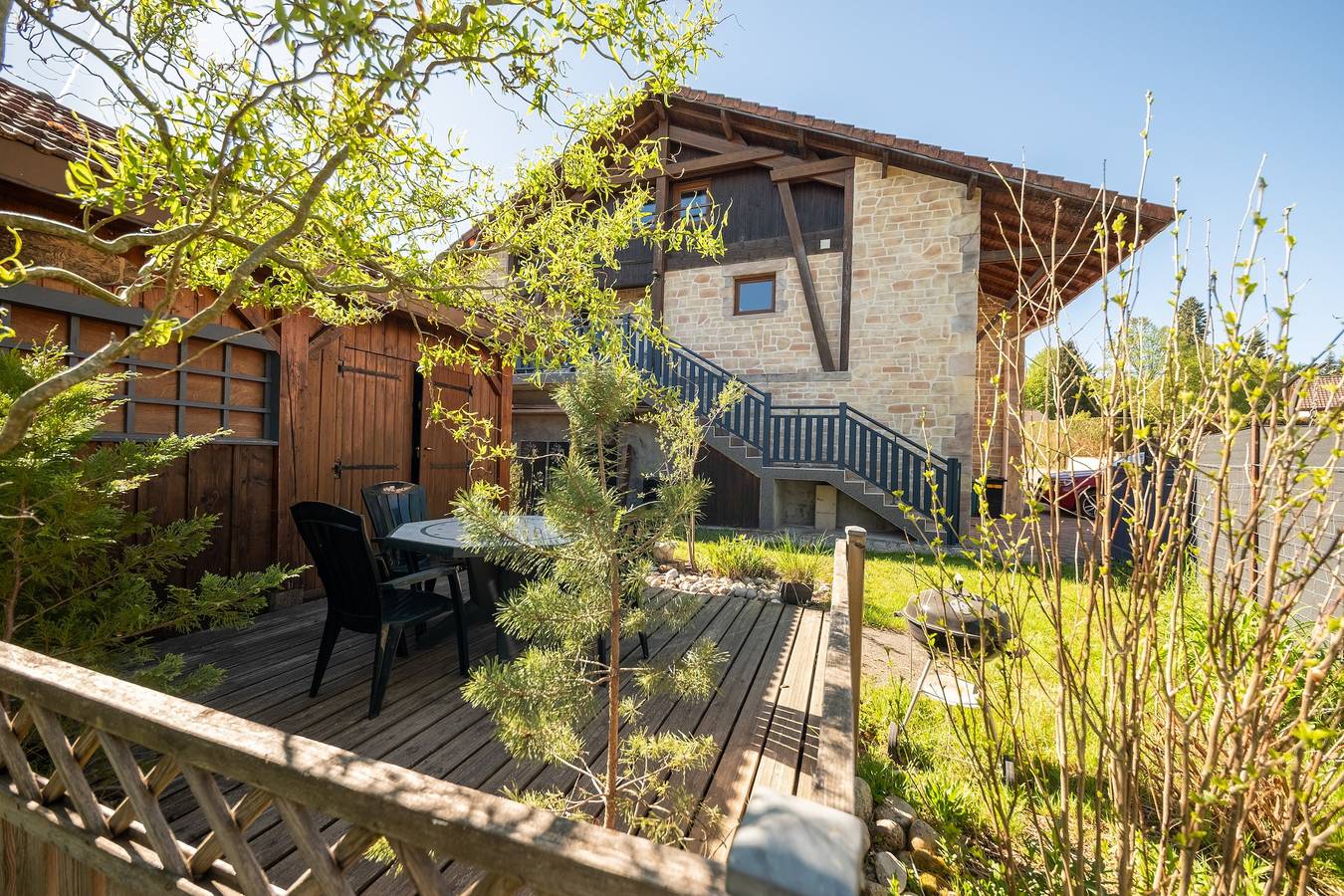 Entire apartment, Gîte les boutons d'or – 50 m² Apartment in Owners' House in Saint-Nabord, Épinal region