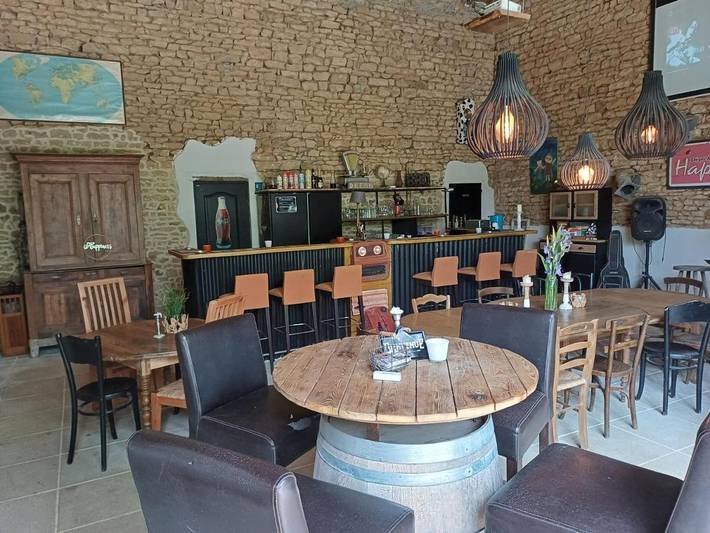 Gîte pour 2 personnes, avec piscine ainsi que terrasse et jardin à Montalembert - 3