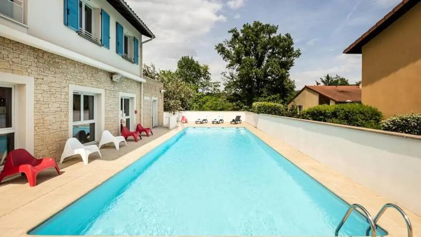 Gîte pour 9 personnes, animaux acceptés à Lissieu - 2