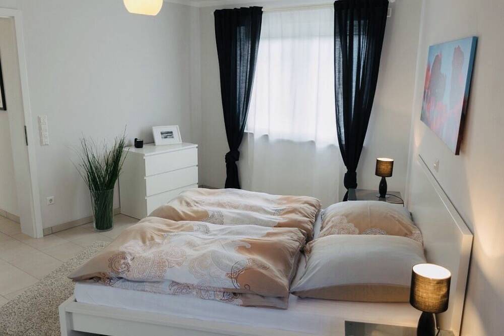 Ganze Wohnung, Ferienwohnung Mosel- und Burgblick, Koblenz-Dieblich in Dieblich, Osteifel
