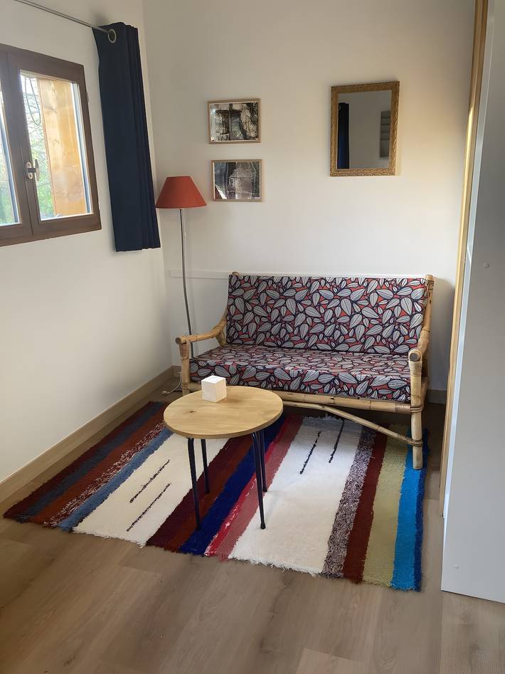 Studio « Petit nid pour oiseaux de passage"  avec terrasse privée, Wi-Fi et climatisation in Cayriech, Quercy