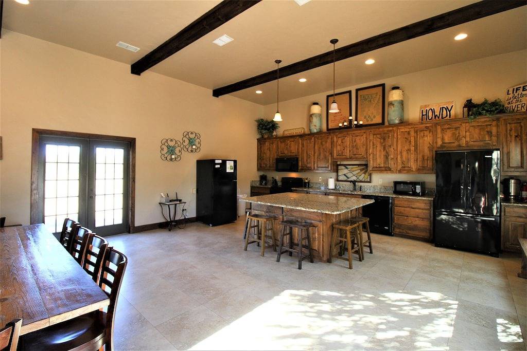 Ihr eigenes Resort in der Nähe des Flusses Frio mit privatem Pool in Rio Frio, Real County