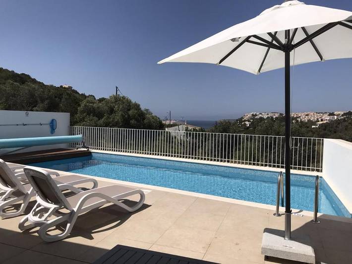 Location de vacances pour 6 personnes, avec piscine ainsi que jardin et vue à Salema - 2