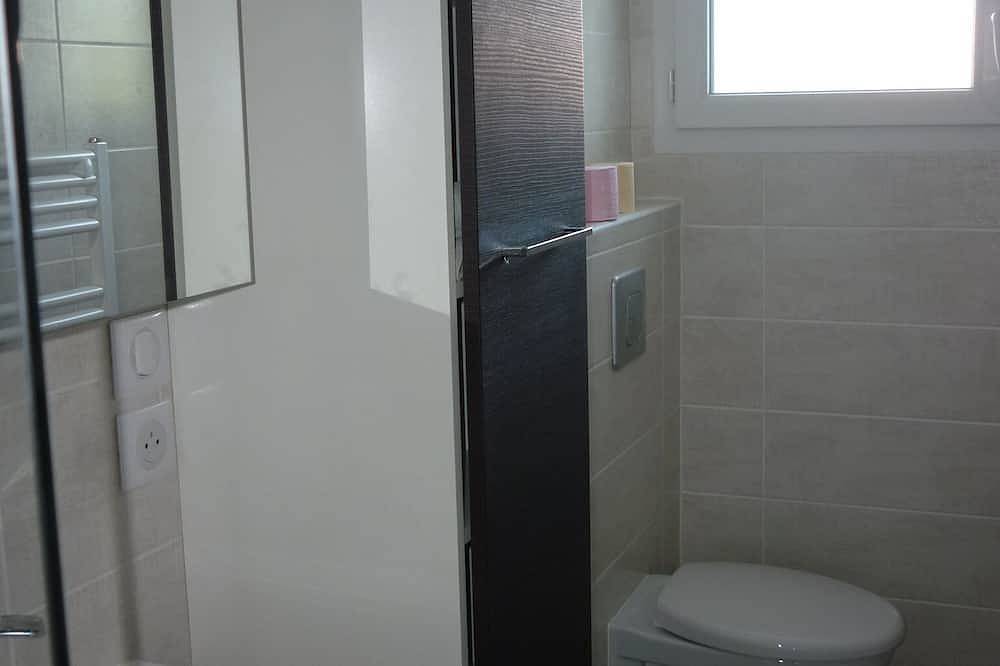 Appartement entier, Studio meublé calme, idéal avec parking et commerces à proximité !! in Gap, Région de Gap