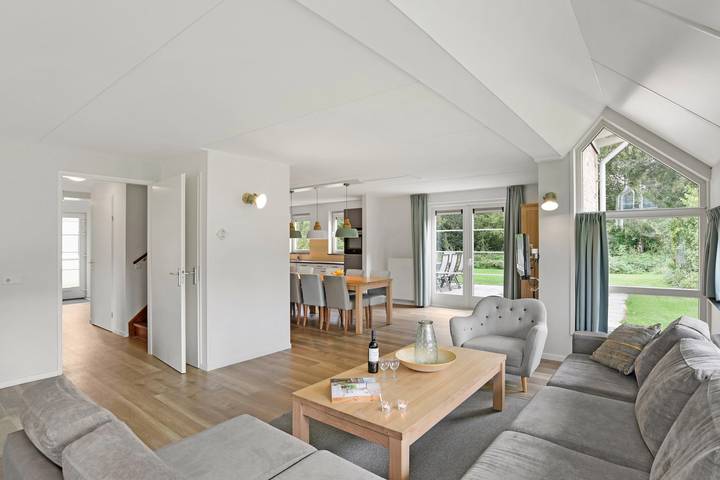 Bungalow für 12 Personen, mit Balkon/Terrasse und Terrasse in Burgh-Haamstede - 2