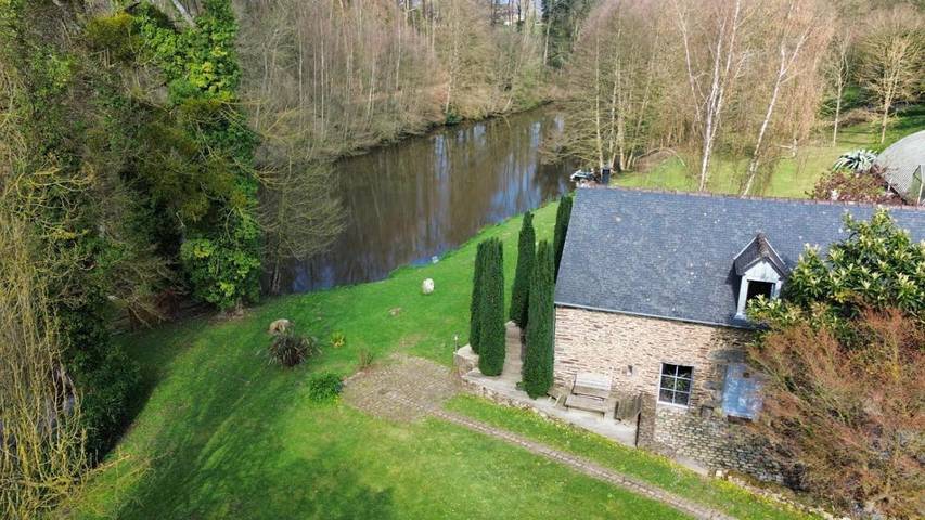 Location de vacances pour 5 personnes, avec vue ainsi que jardin et vue sur le lac, adapté aux familles à Langrolay-sur-Rance - 3