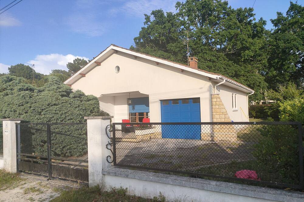 Villa spacieuse, de plain pied, avec grand jardin arboré à 2 minutes de la plage in Andernos-les-Bains, Région d'Arcachon