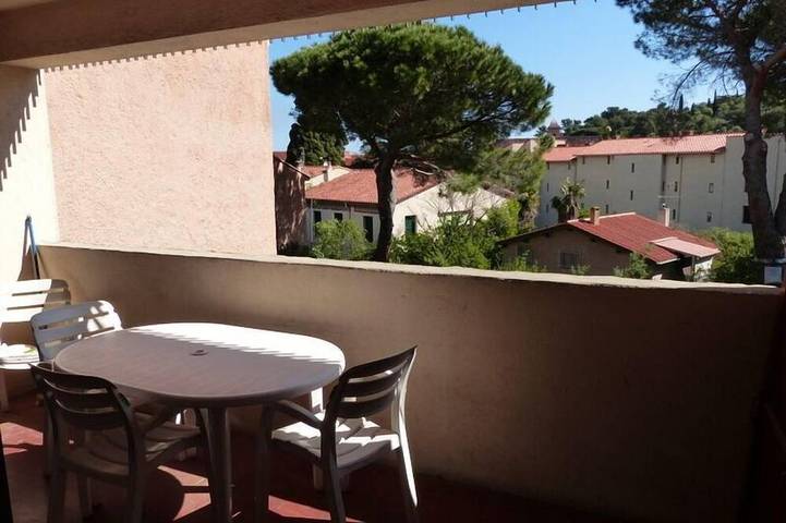 Location de vacances pour 6 personnes, avec balcon et jardin à Collioure