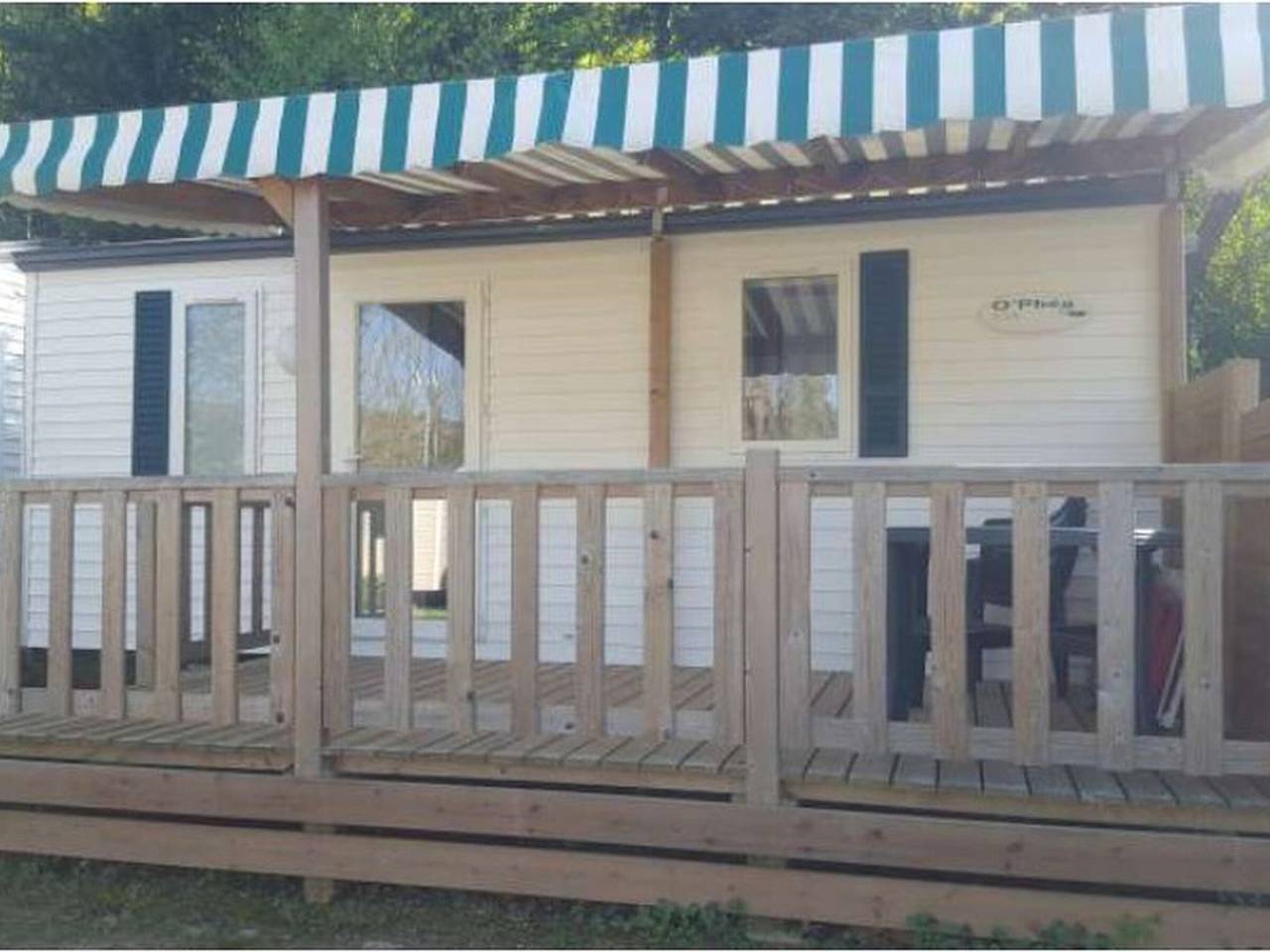 Acogedor mobil-home con terraza - 4 pers. in Anduze, Cevenas