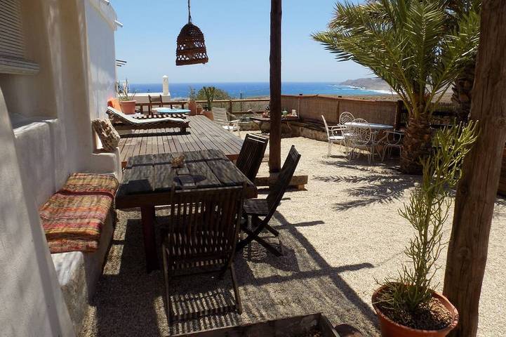 Location de vacances pour 5 personnes, avec jardin et terrasse dans La Isleta del Moro