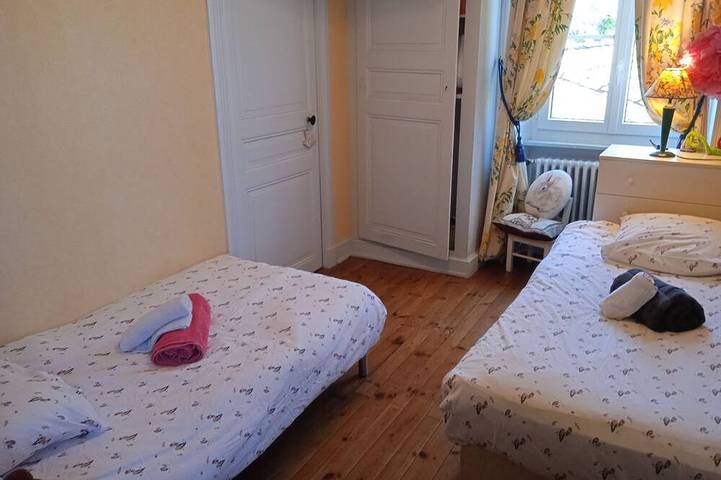 Location de vacances pour 6 personnes, avec balcon et jardin à Quintenas - 4