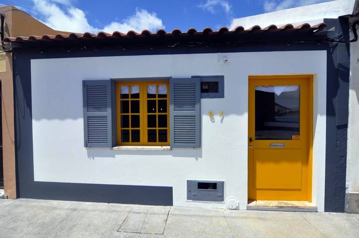 Location de vacances pour 2 personnes, avec vue et terrasse à Horta - 4