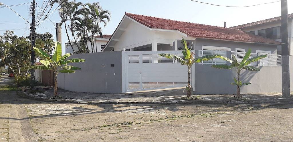 House in peruibe, available for weekends and holidays, with sea view 🌊 in Peruíbe, Baixada Santista