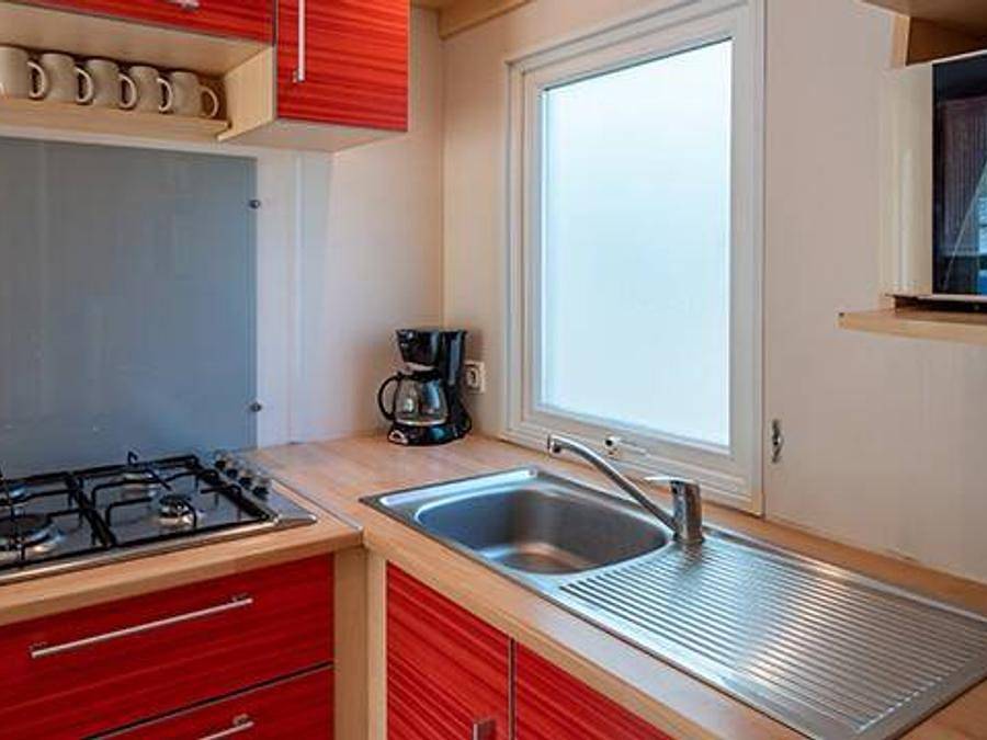 Camping Lou Souleï - Mobilhome 4 personnes - Mobil-home | Comfort | 2 Ch. | 4 Pers. | Terrasse simple | Clim. in Carry-le-Rouet, Région d'Istres