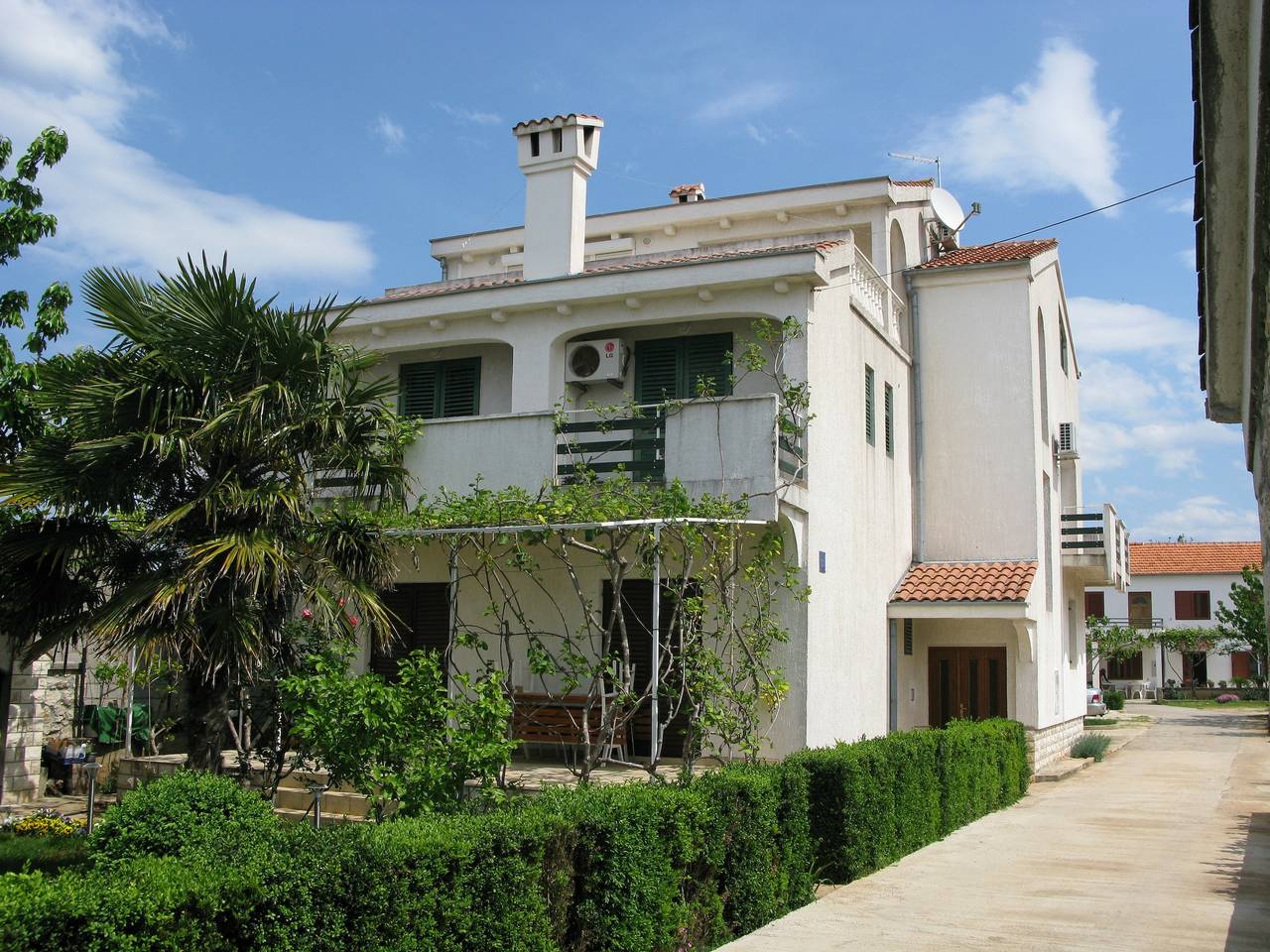 Hel lägenhet, Ettrumslägenhet med terrass och utsikt över havet Sukosan (Zadar) A-14742-a in Sukošan, Zadar