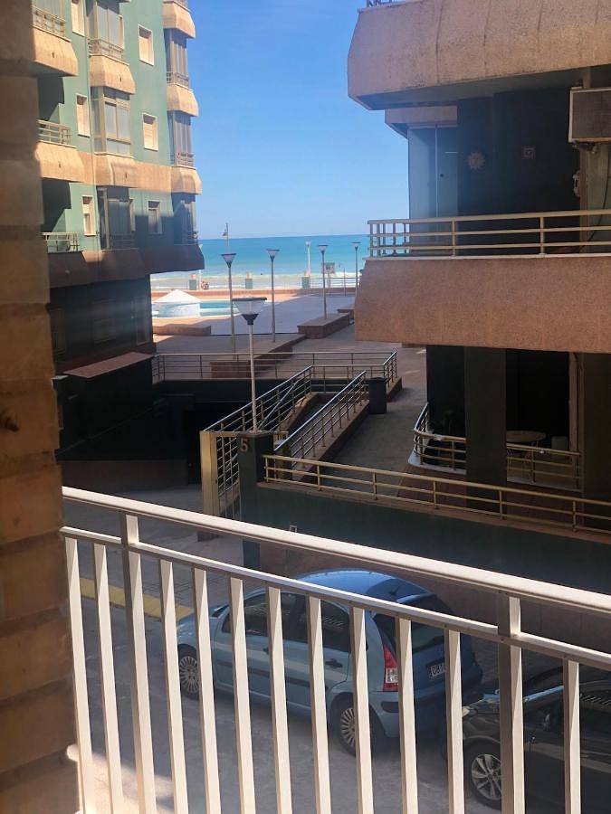 Apartamento de vacaciones para 5 personas, con vistas y terraza - 1