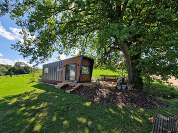 Cottage für 2 Personen, mit Terrasse und Garten in Frankreich