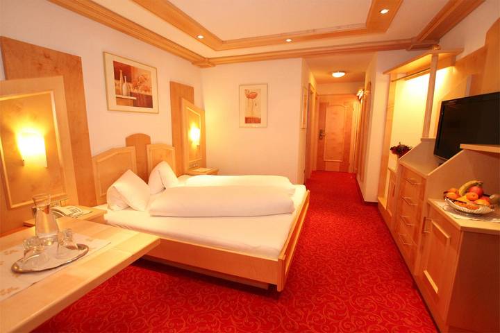 Gîte pour 2 personnes, avec jardin ainsi que sauna et jacuzzi à Ischgl - 2