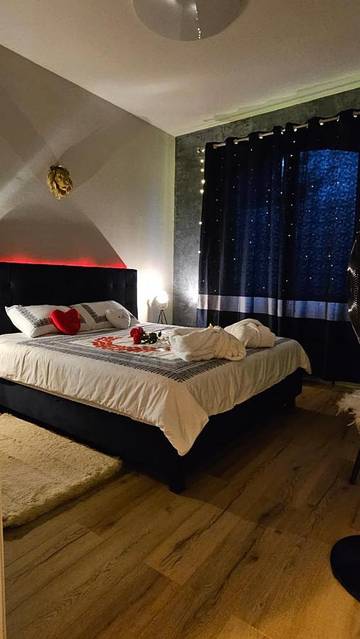 Chambre d’hôte pour 2 personnes, avec terrasse et jacuzzi dans Hainaut